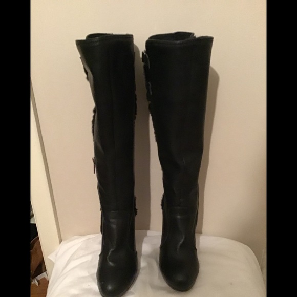 Black Heeled Boot - Picture 2 of 7